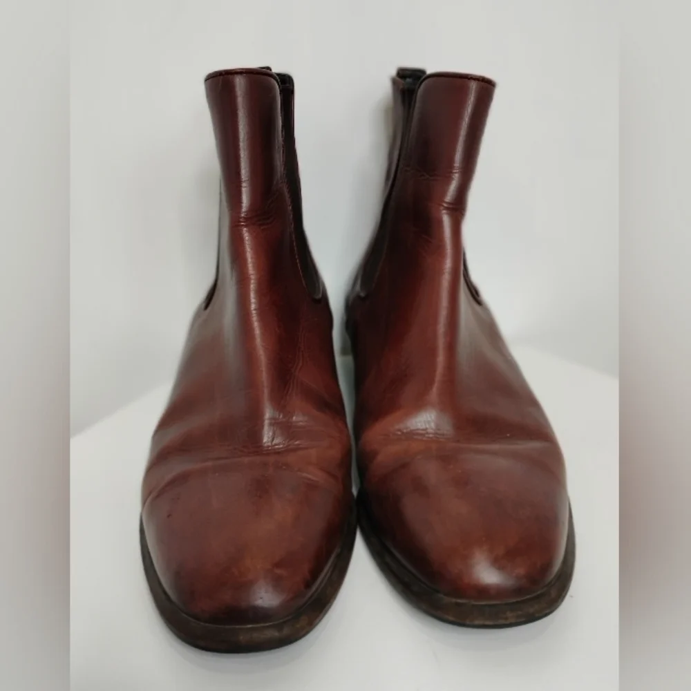 LORENZO BANFI CHELSEA BOOTS